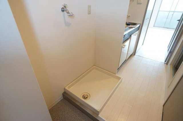 【その他】 | クレセントヒルイースト | 室内洗濯機置場です