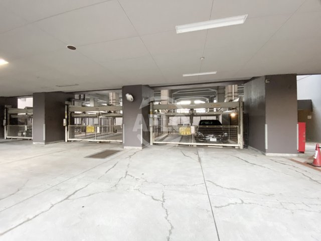 南海ハイライズフラット天下茶屋　橘小学校区の駐車場|南海ハイライズフラット天下茶屋