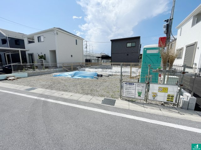 彦根市東沼波町　第7期　新築一戸建ての外観|現在建築中！落ち着いた街並みで新生活を始めることが出来そう！周辺の物件も併せてご紹介させて頂きます！