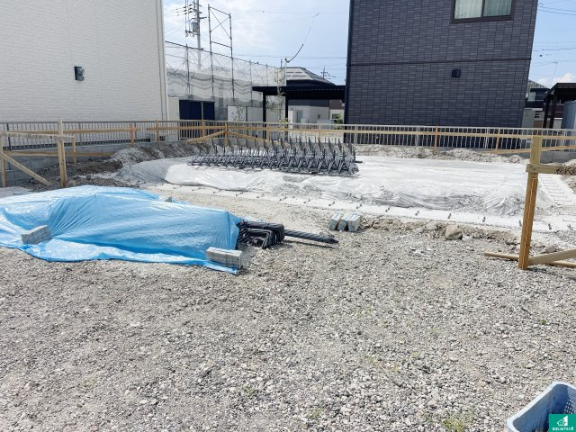 彦根市東沼波町　第7期　新築一戸建ての外観|周辺は落ち着いた街並みの住宅地！子育てがしやすい住環境です！まだ未完成ですが、現地でしかわからない事もございます。是非一度ご覧ください。