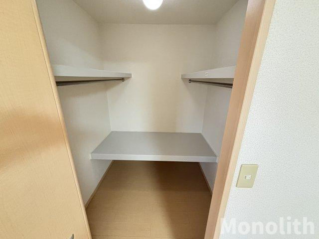 モア エクレール B棟の収納