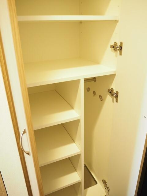 ルーブル三軒茶屋伍番館のその他|下足入