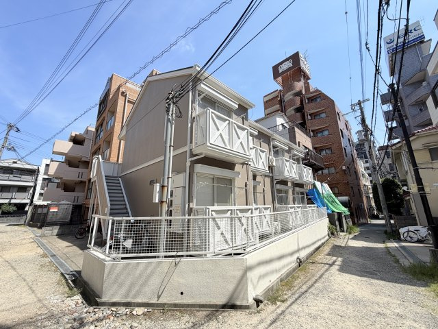 クァトルセゾン六甲道の外観