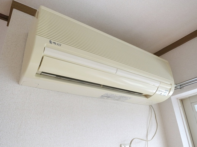 アヴニール・Ｋの設備|エアコンが付いているので夏も冬ものんびり快適☆