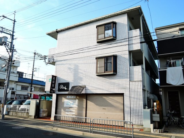 パステオ高槻の外観