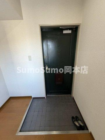 ベルヴィ本山中町の玄関|明るい玄関です