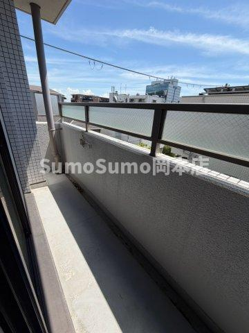 ベルヴィ本山中町のバルコニー|陽当たり良好なバルコニーです