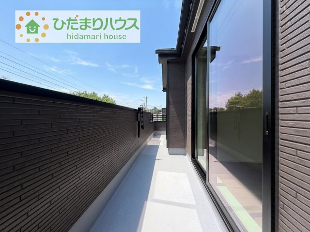 【バルコニー】 | つくばみらい市伊奈東41番　新築戸建　B号棟 | あたたかな光が差し込む、南向きのバルコニー(#^^#)