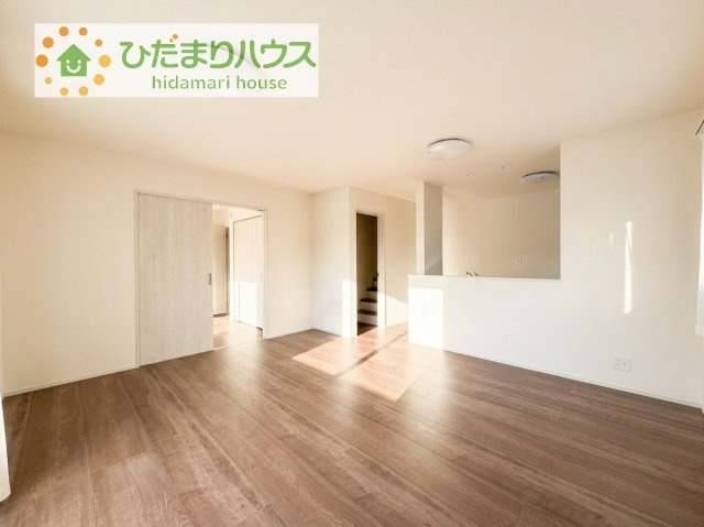 【居間・リビング】 | つくばみらい市伊奈東41番　新築戸建　B号棟 | お友達や親戚とホームパーティもいいですね(*^^*)