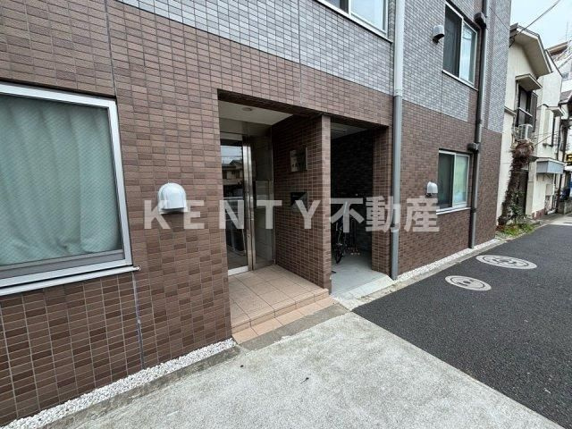 【エントランス】 | ジェムストーン田園調布 | 落ち着いたエントランスです
