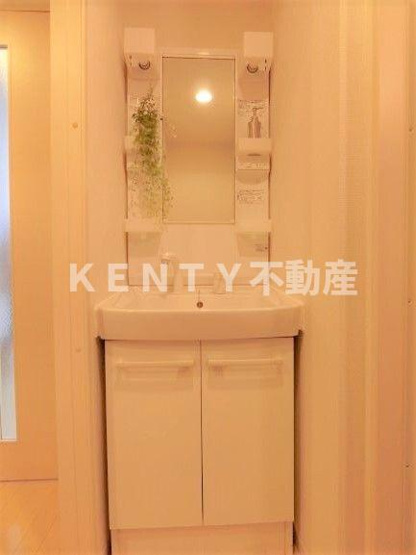 【洗面所】 | ジェムストーン田園調布 | ゆったりとスペースのある洗面所