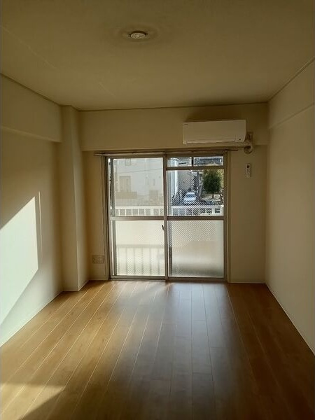 メゾンアイレス IIの居間・リビング