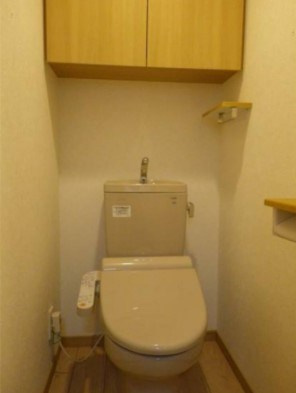 中野区上鷺宮２丁目の賃貸マンションのトイレ