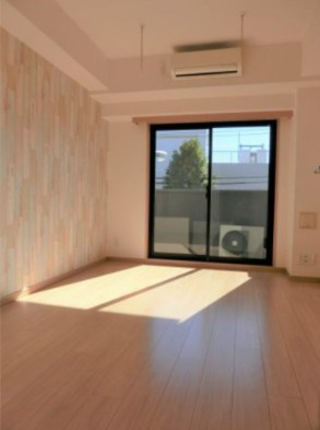 中野区上鷺宮２丁目の賃貸マンションの居間・リビング
