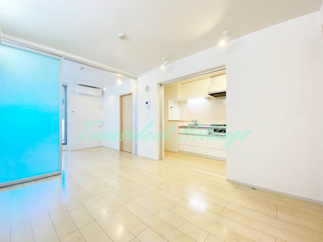 藤沢市石川１丁目の賃貸マンションの居間・リビング|使いやすいリビングになります♪