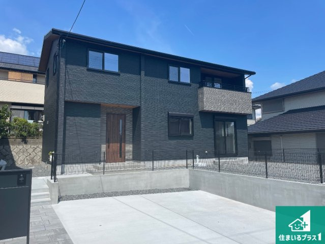 川西市緑台　新築一戸建てのトイレ|シンプルなトイレは落ち着く空間！お手入れも簡単です！