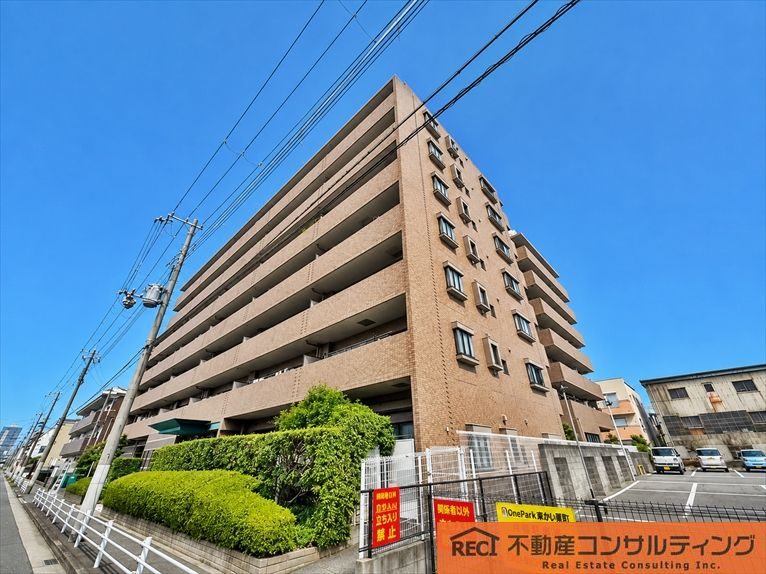 ジェネラス西宮の玄関
