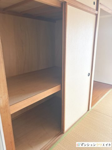 ダイアパレス西別院の収納|和室の押入