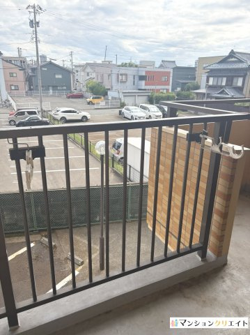 ダイアパレス西別院のバルコニー