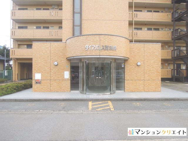 ダイアパレス西別院のエントランス