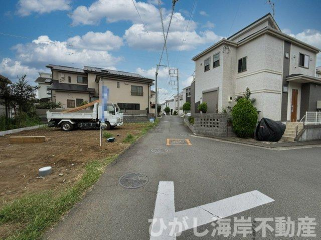 茅ケ崎市香川５丁目　新築戸建の前面道路含む現地写真|9月5日撮影　造成工事中　現地外観