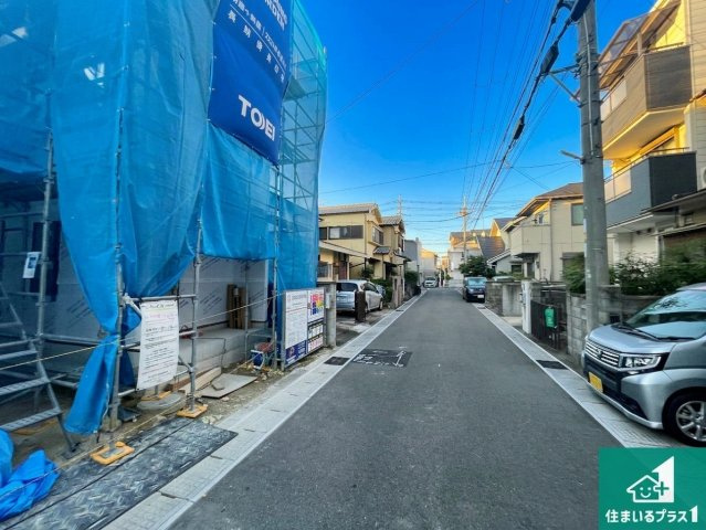 即日案内可能■宇治市大久保町南ノ口　新築一戸建ての前面道路含む現地写真|現在建築中！落ち着いた街並みで新生活を始めることが出来そう！周辺の物件も併せてご紹介させて頂きます！
