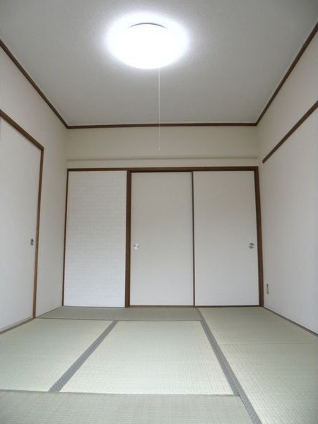 メゾンアイレスの和室