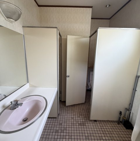 登別市中登別町133-27テナントのトイレ