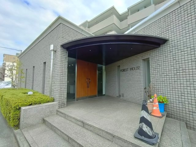 FOREST HOUSEのエントランス