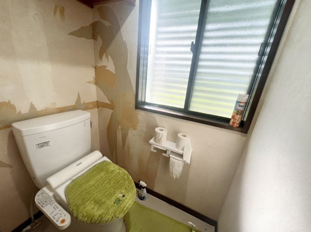 佐野市牧町｜積水ハウス施工の注文住宅　ゆとりある6LDK・自然を望む住環境のトイレ|2Fトイレです