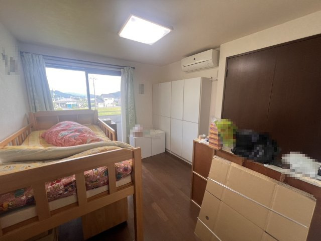 佐野市牧町｜積水ハウス施工の注文住宅　ゆとりある6LDK・自然を望む住環境の洋室|収納付きの洋室です