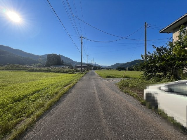 佐野市牧町｜積水ハウス施工の注文住宅　ゆとりある6LDK・自然を望む住環境の前面道路含む現地写真|前面道路含む現地写真です