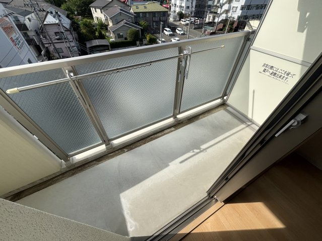 【バルコニー】