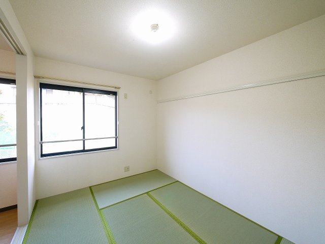 タモサーチBの和室|ゆったりとくつろげる和室です