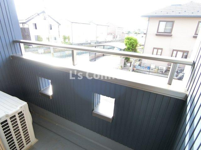 【バルコニー】 | サンライズ江合錦町 | ２階のお部屋で洗濯物もたくさん干せます。