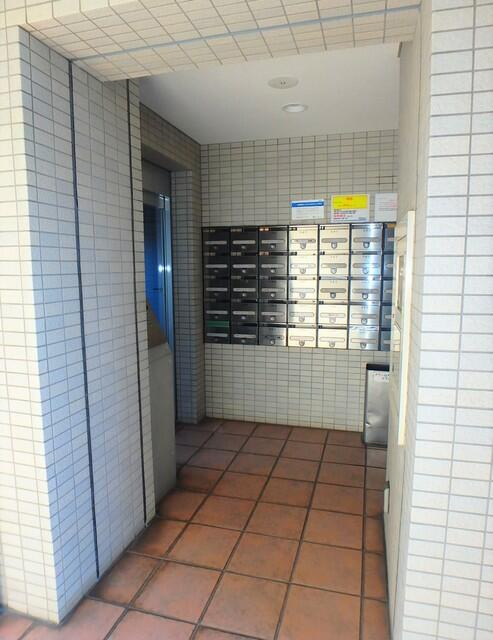 調布市多摩川３丁目の賃貸マンションのロビー