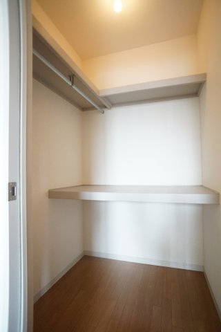 ヴィラージュ市川大町の収納|ウォークインクローゼット♪※同間取・別部屋の写真です。