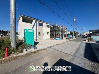 【前面道路含む現地写真】 | CRADLE GARDEN小山市千駄塚第２　1号棟 | 南面接道で日当たりが良いですね☆