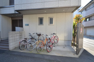 【その他共用部分】 | シャーメゾン志村坂下 | 各世帯1台まで。