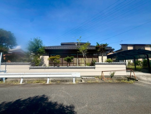 野洲市吉地　中古戸建ての外観