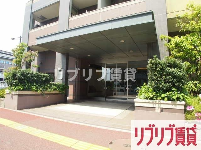 千葉ポートイーストのエントランス