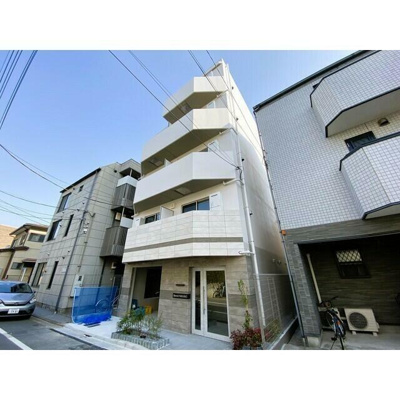 【外観】 | Benoit　NAKANO | 鉄筋コンクリート造のがっちりとした建物。