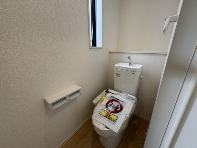 読谷村大木　第4（全3棟）2号棟のトイレ|2号棟　温水洗浄便座♪