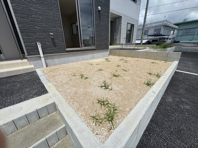 読谷村大木　第4（全3棟）2号棟の庭|2号棟　お庭付き♪