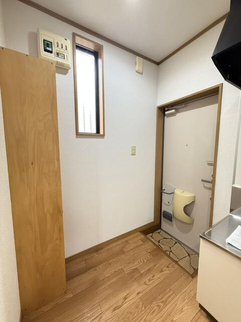 コーポハイブリッジの玄関