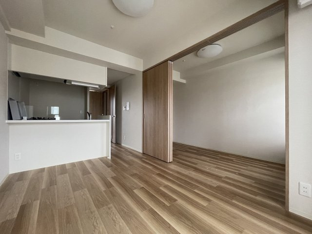 【寝室】プレサンス名古屋ルクソリア