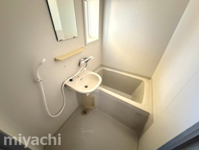 徳島市北矢三町４丁目のアパートの浴室