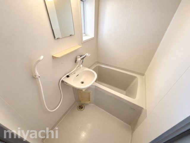 徳島市北矢三町４丁目のアパートの浴室