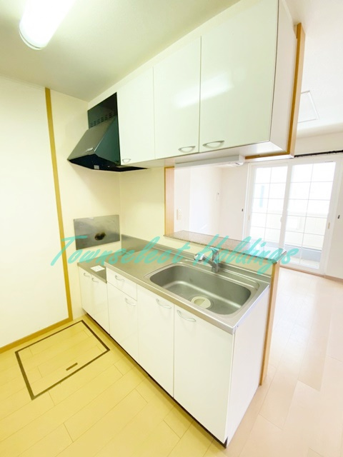 藤沢市辻堂新町３丁目のアパートのキッチン|広々としたキッチンです♪