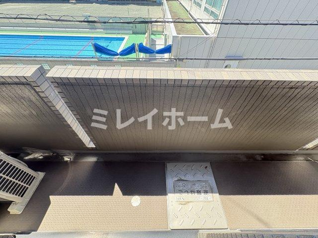 ルーブル東蒲田六番館のバルコニー